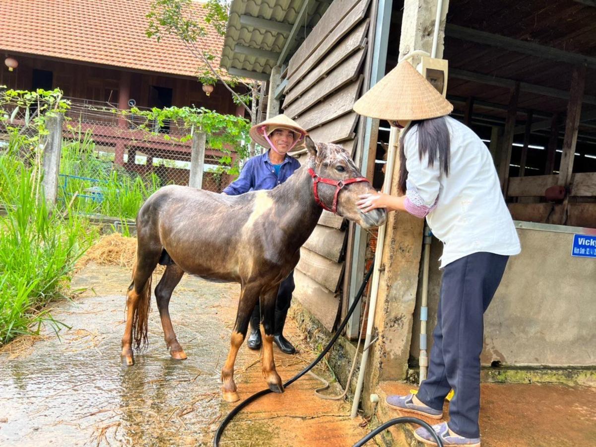 Nha May Man Krong No - Dak Nong Hotel Buon Kuop Exterior photo